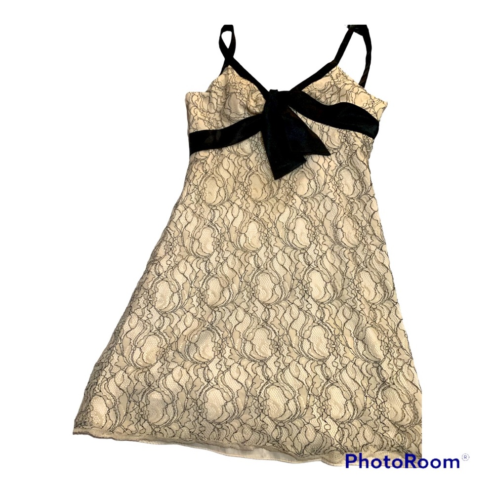 Pretty lace dress